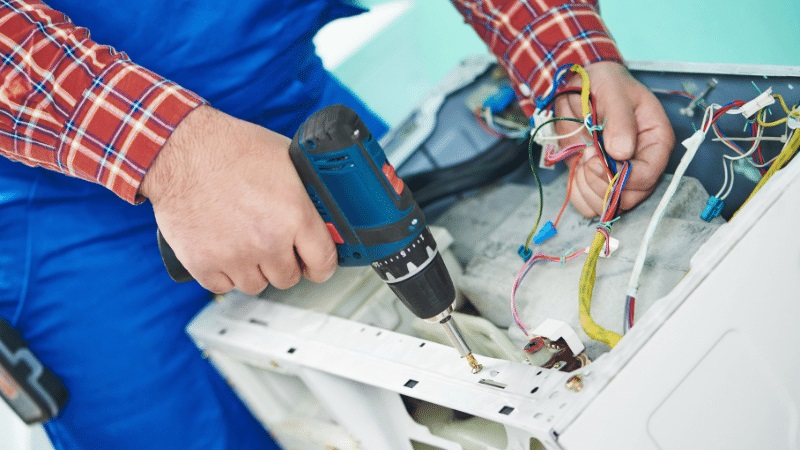 Küçükçekmece Vaillant Vaillant çamaşır makinesi kart tamiri – Su almama arızası orijinal parça ile giderildi. - Teknik servis örneği
